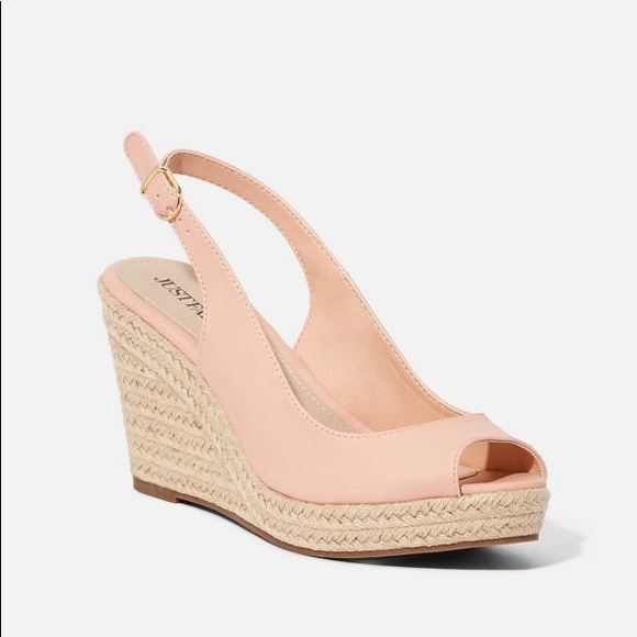 sweet escape wedge sandal